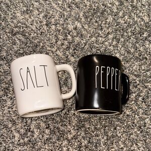 Salt and Pepper Mug Set Rae Dunn DECORATION